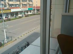 二楼靠窗-肯德基(颛桥店)