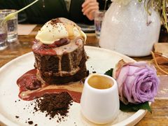 -FLOVIE FLORIST CAFE