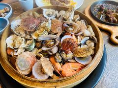 必点菜一筐海鲜-鲜小岛·铜锅涮肉