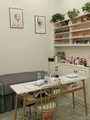 -V8潮牌·接发烫染连锁