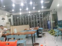 大堂-老何家后安粉·糟粕醋海鲜火锅(三亚湾椰梦长廊店)
