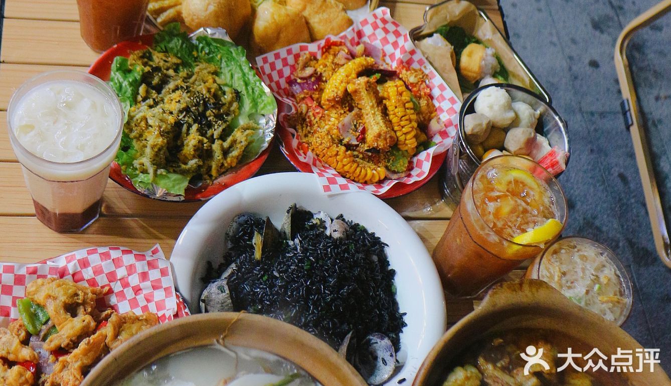 高新园区外摆港式牛杂煲出摊啦！