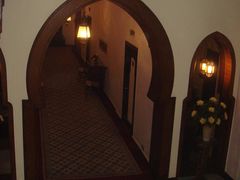 通往客房的走廊-Abu Nawas