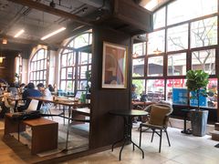 靠窗位-VESH COFFEE(定西路店)