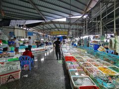 -霞涌市场海鲜摆卖区