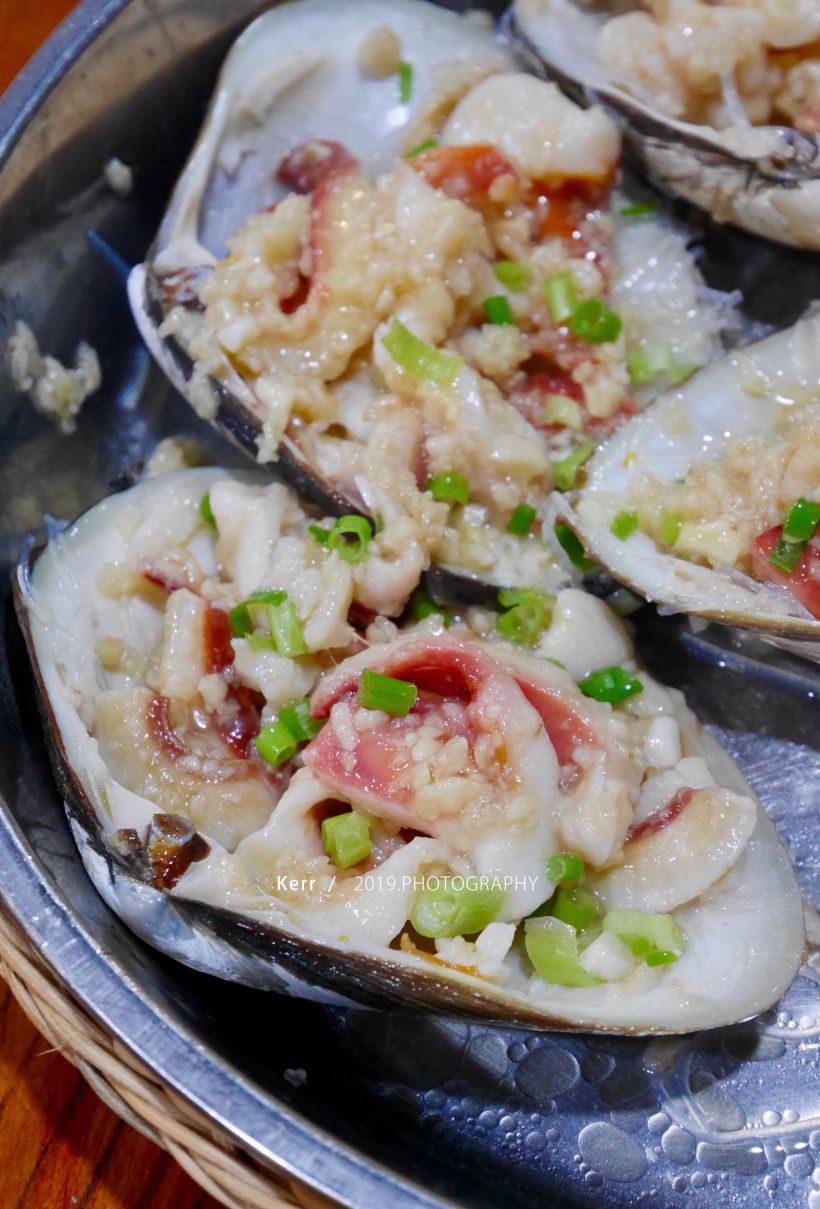 马贝肉很弹牙,蒜蓉蒸的很入味