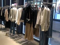 -URBAN REVIVO(深圳华润万象天地店)