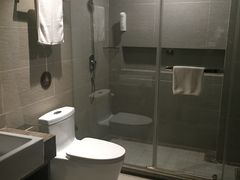 -如家精选酒店(兰州张掖路西关地铁站中山桥店)