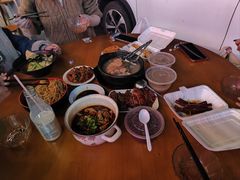 -爆炸头阿姨小四川正宗川味小吃(无任何分店)