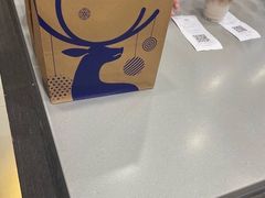 -瑞幸咖啡(石榴中心店)