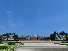 -上海市龙华烈士陵园