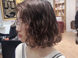 -妃格美发沙龙·烫发·染发