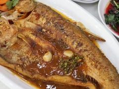 -丹水桥地锅鱼·翘嘴鲌·地方特色全鱼宴(丹江口大坝店)