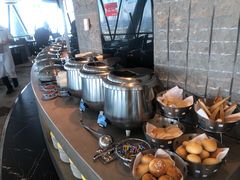 自助取餐区-广州塔卢特斯法国旋转餐厅