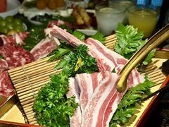 -铭牛烧肉·和牛海鲜自助(高新月牙湖店)