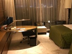 -上海滴水湖皇冠假日酒店