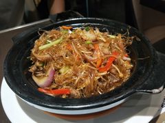 金针菇粉丝肥牛煲-有璟阁港式餐厅(国贸商城店)