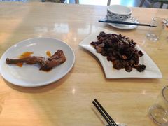 -兔行天下-鸿鹤鲜锅兔(中海国际店)