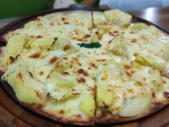 -Dragon Pizza•圆脸龙披萨·牛排餐厅