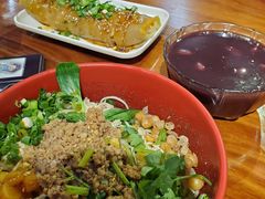 -爆炸头阿姨小四川正宗川味小吃(无任何分店)