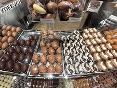 -Laderach 莱德拉(上海环贸iapm店)