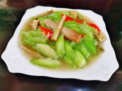 竹笋煮丝瓜-古韵餐厅(湖畔大学店)