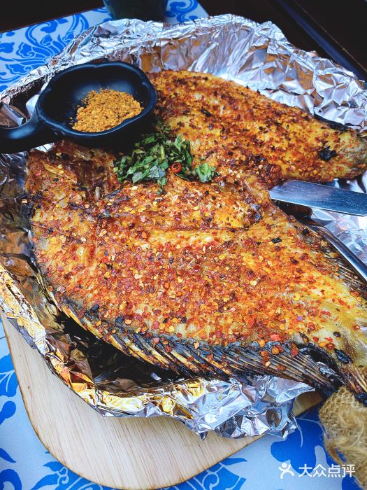 云海肴云南菜(国际广场店)香茅草烤罗非鱼图片