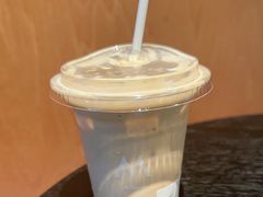 -M Stand(深圳龙岗万科广场店)