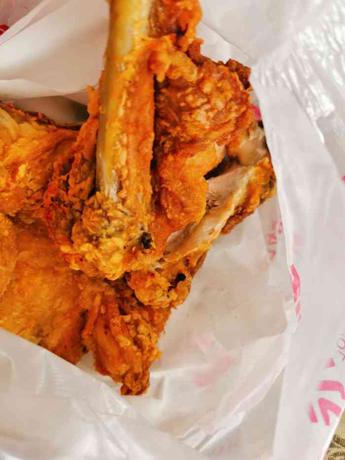 永顺炸鸡店-"哈哈家门口怎么这么多宝藏呢,都7点半了就.