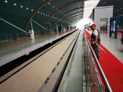 -龙阳路磁悬浮列车总站-停车场