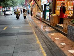-八一路好吃街(雨田商务大厦店)
