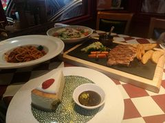 -鲨鱼美式餐厅酒吧Sharky