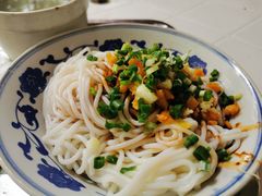 -高师傅特色米粉汤包(建设路店)