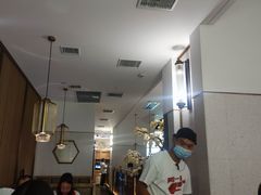 -左庭右院鲜牛肉火锅(浦江欢乐颂店)