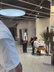 -PE SALON 