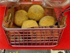 -BHC炸鸡(明洞总店)