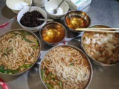 小碗瘦肉-正宗杨记普洱酸醋米线(总店)