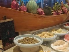 -大中华希尔顿酒店-念自助餐·嗨啤·小龙虾