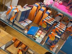-VENCHI 闻绮(上海佛罗伦萨小镇店)