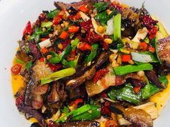 大蒜叶炒腊肉-湘约爨厨(太白立交店)