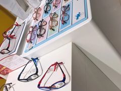 -诺柯视眼镜-蔡司依视路官方工厂店(淞南一店)