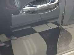 -鲨鱼皮汽车凹陷玻璃修复(静安店)