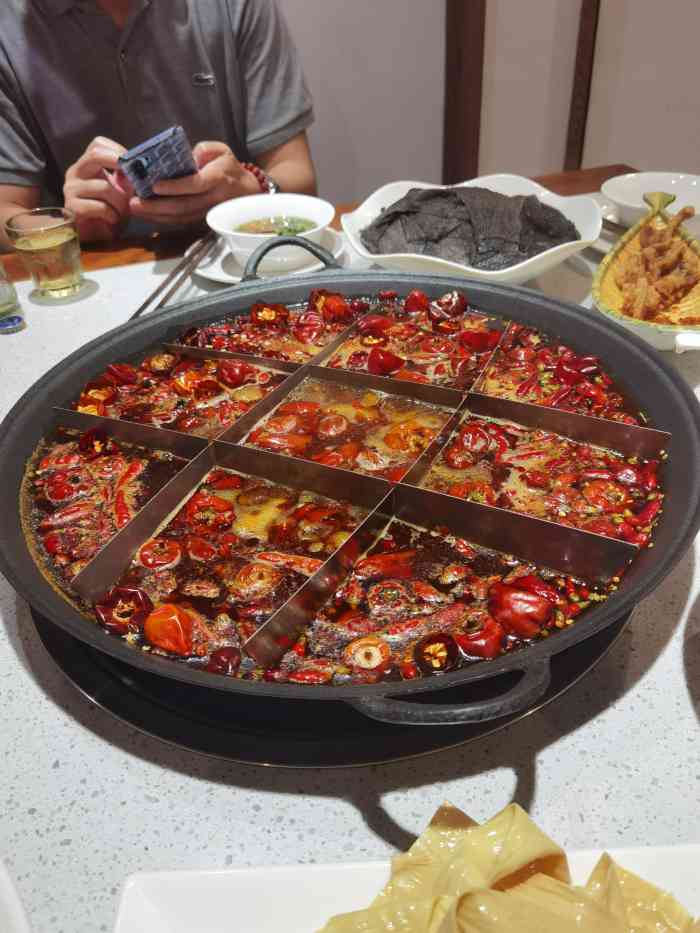 重庆两路口火锅(紫荆店)