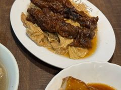 腐皮鸡脚和腐竹-松發肉骨茶(牛车水店)