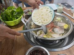 -泸州酸菜豆花火锅川师店