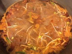 -毛辣果·贵州红酸汤牛肉火锅(西单店)