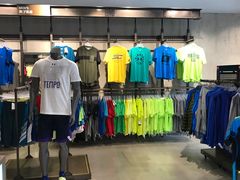 -UNDER ARMOUR(八达岭奥莱店)