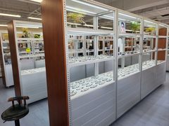 -无奔眼镜·蔡司·依视路授权店(马家堡店)