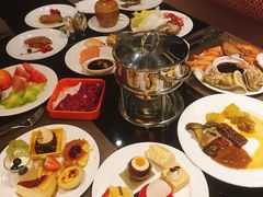 -大中华希尔顿酒店-念自助餐·嗨啤·小龙虾