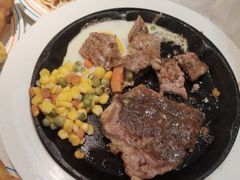 -牛排叔叔自助餐厅(太原万达店)
